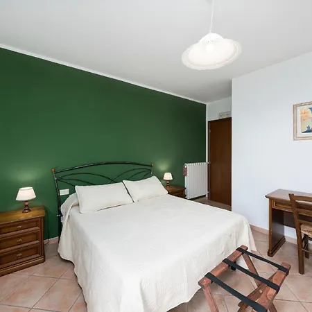 Daniela Alloggio per agriturismo *