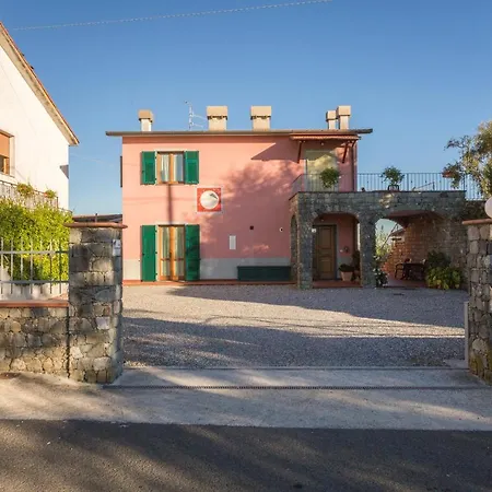 Daniela Alloggio per agriturismo Bracelli